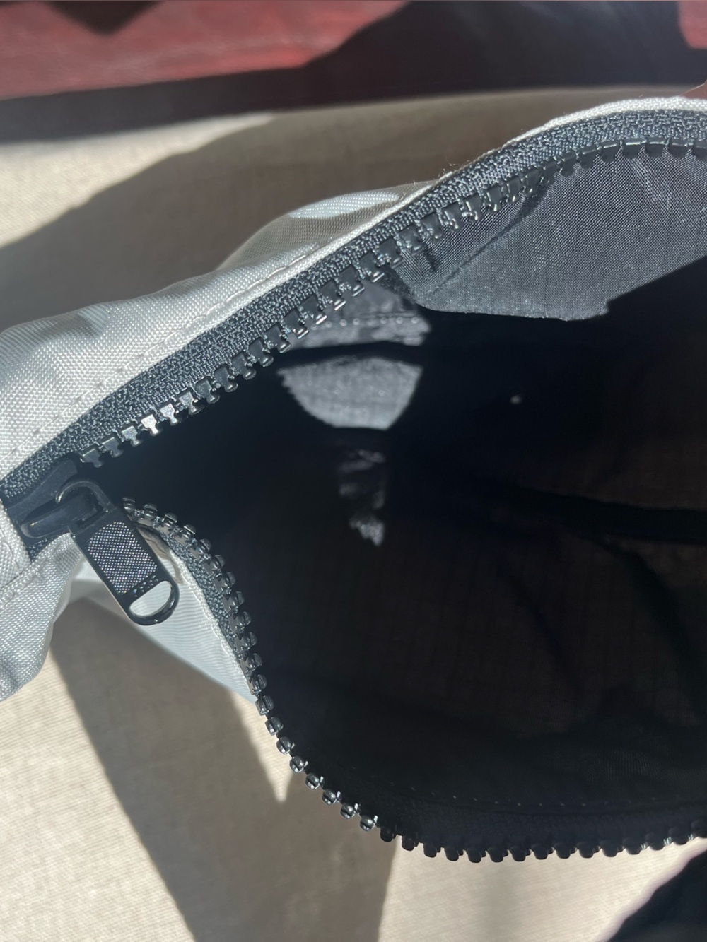 BAGGU Mini Nylon Crescent Bag in Grey with Black Trim NEW NWT - Picture 4 of 5